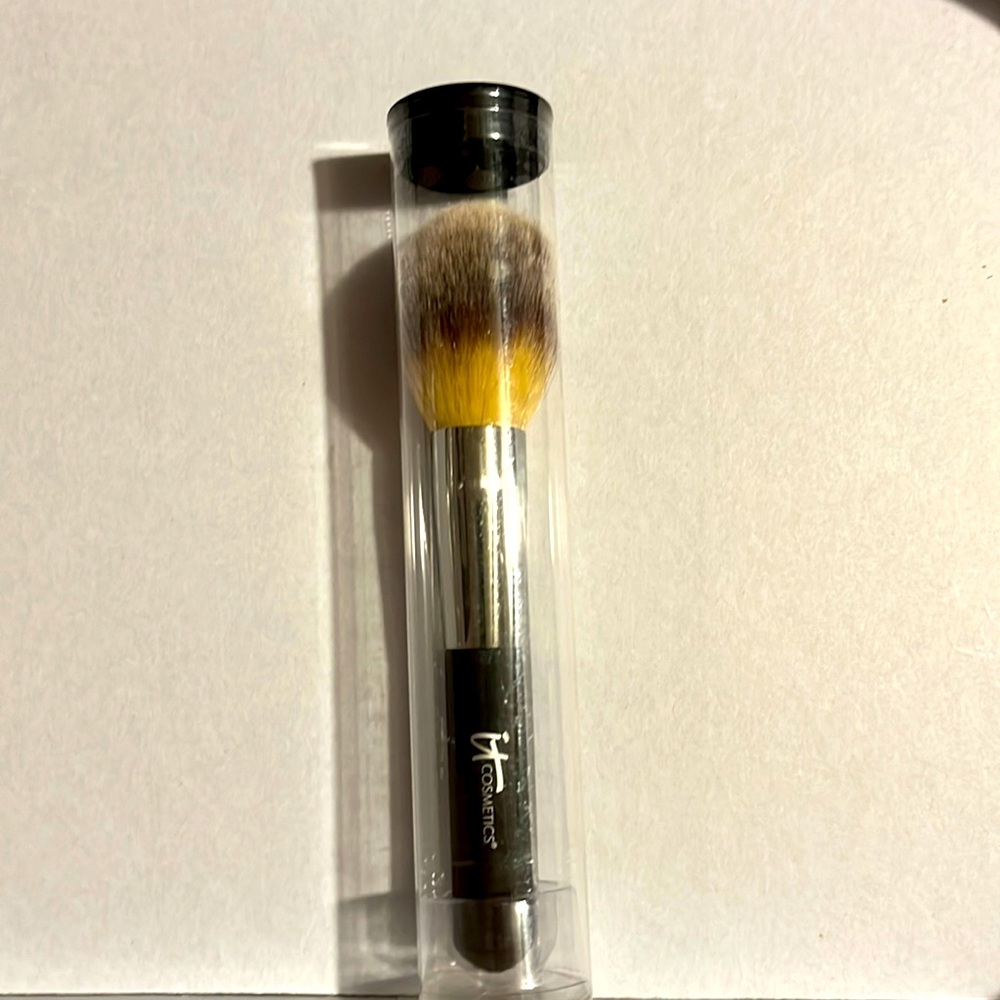 IT Heavenly Luxe Wand Ball Powder Brush